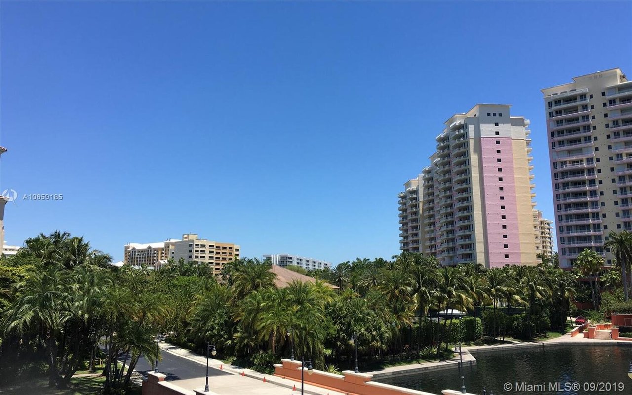 739 Crandon Blvd, #301
