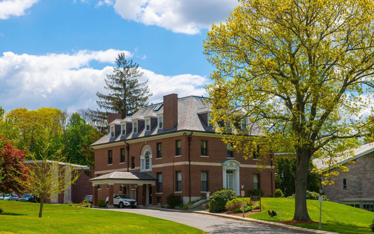 Pomfret Center