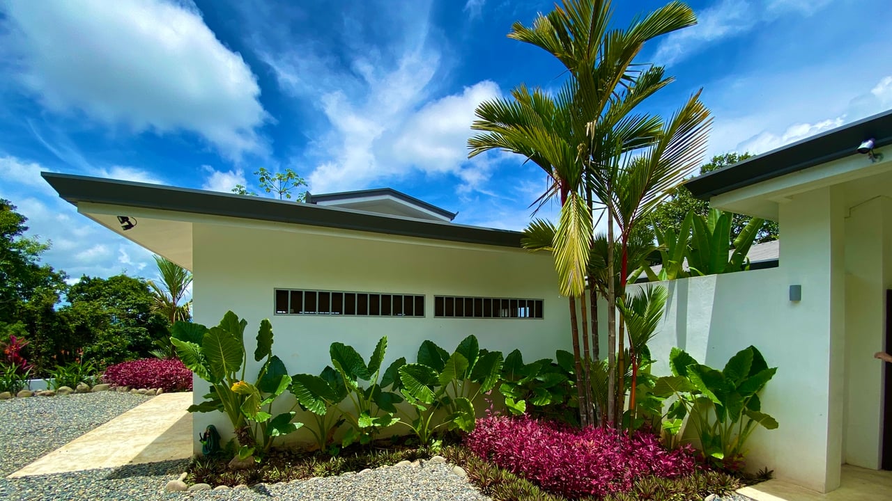 Modern Oceanview Infinity Pool Estate, Ojochal, Puntarenas