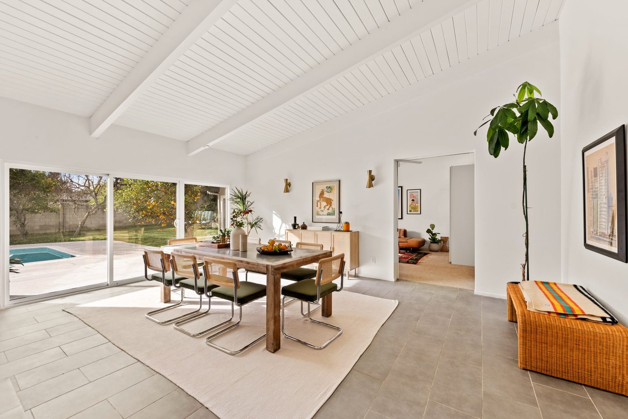 5330 Dubois Ave