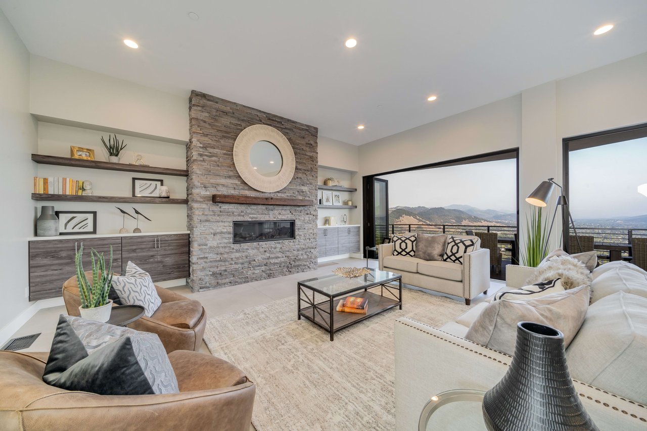 3927 Rincon Ridge Drive