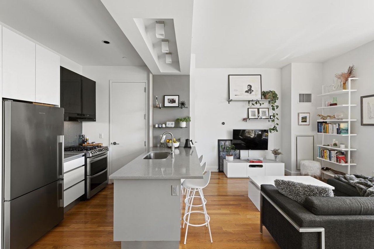315 Gates Ave, # 6R