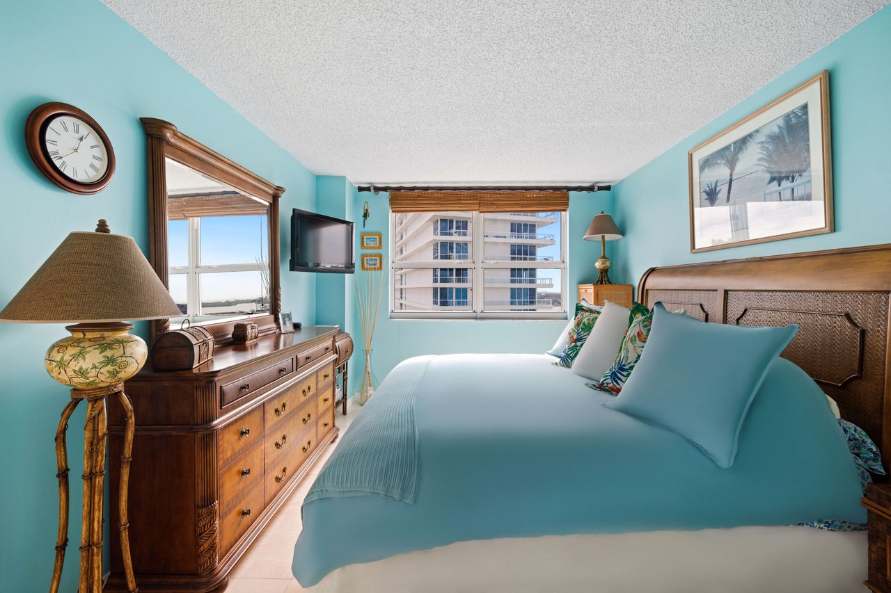 650 West Ave Unit: 2102