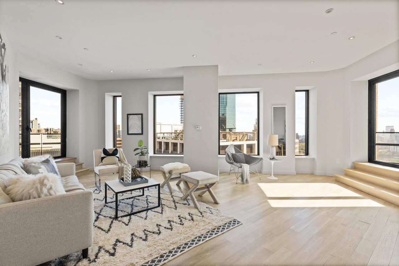 75 Wall Street, Apt 35-O