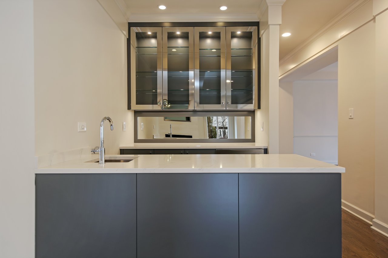 1502 Burr Rdg Club
