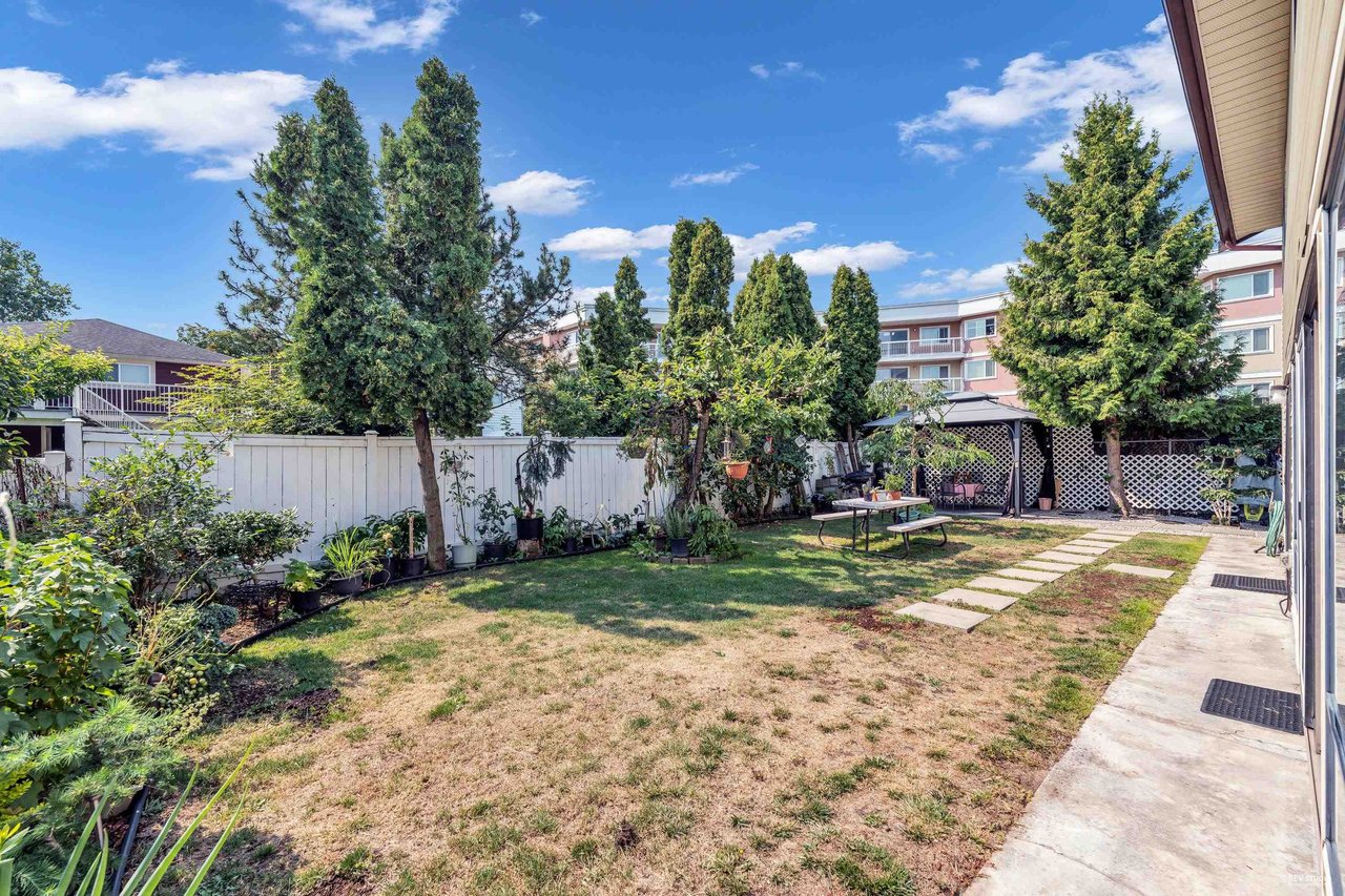 11280 Mellis Dr