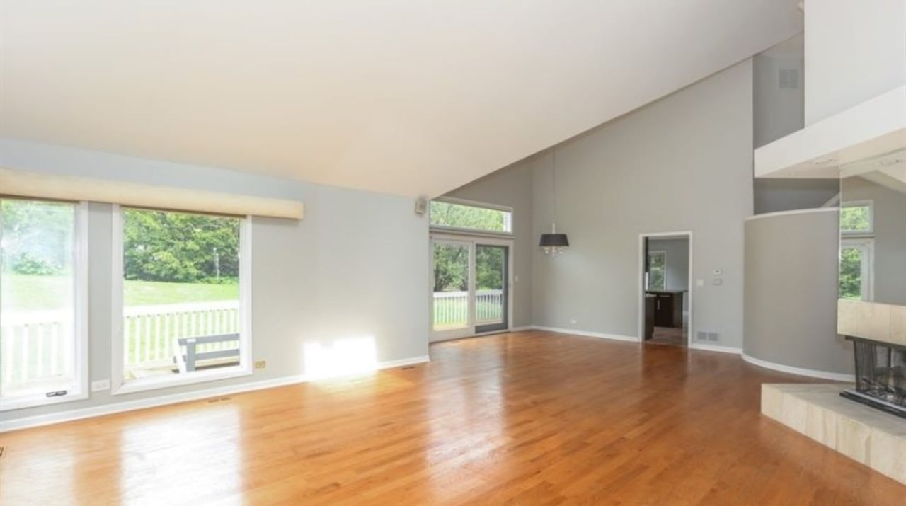 Private Exclusive: 1 Bel Aire Court in Burr Ridge