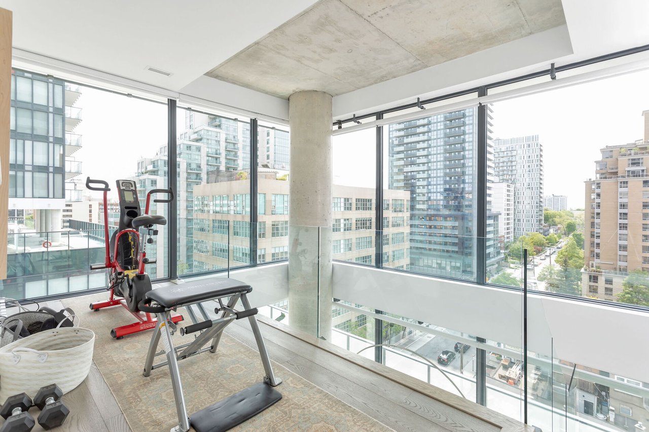THE DIAMOND OF MIDTOWN TORONTO