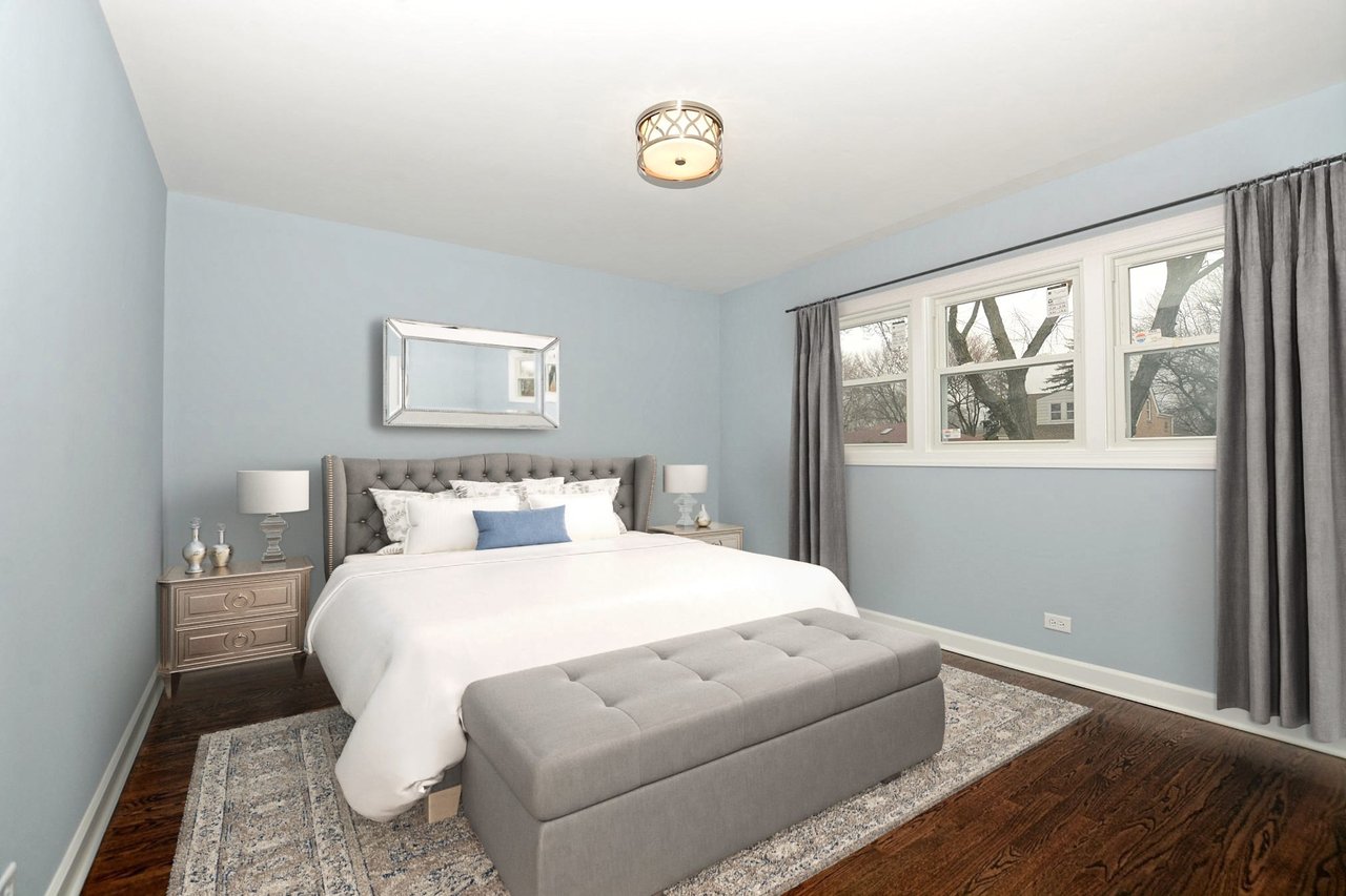 Oak Lawn Stunner