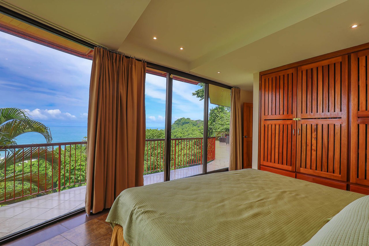 Rooftop Infinity Pool Villa, Manuel Antonio, Puntarenas