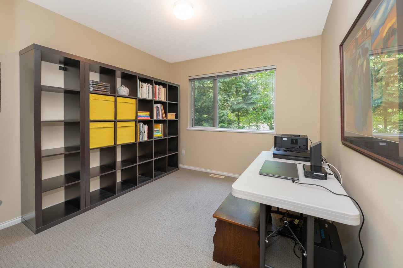 39-8701 16th Ave