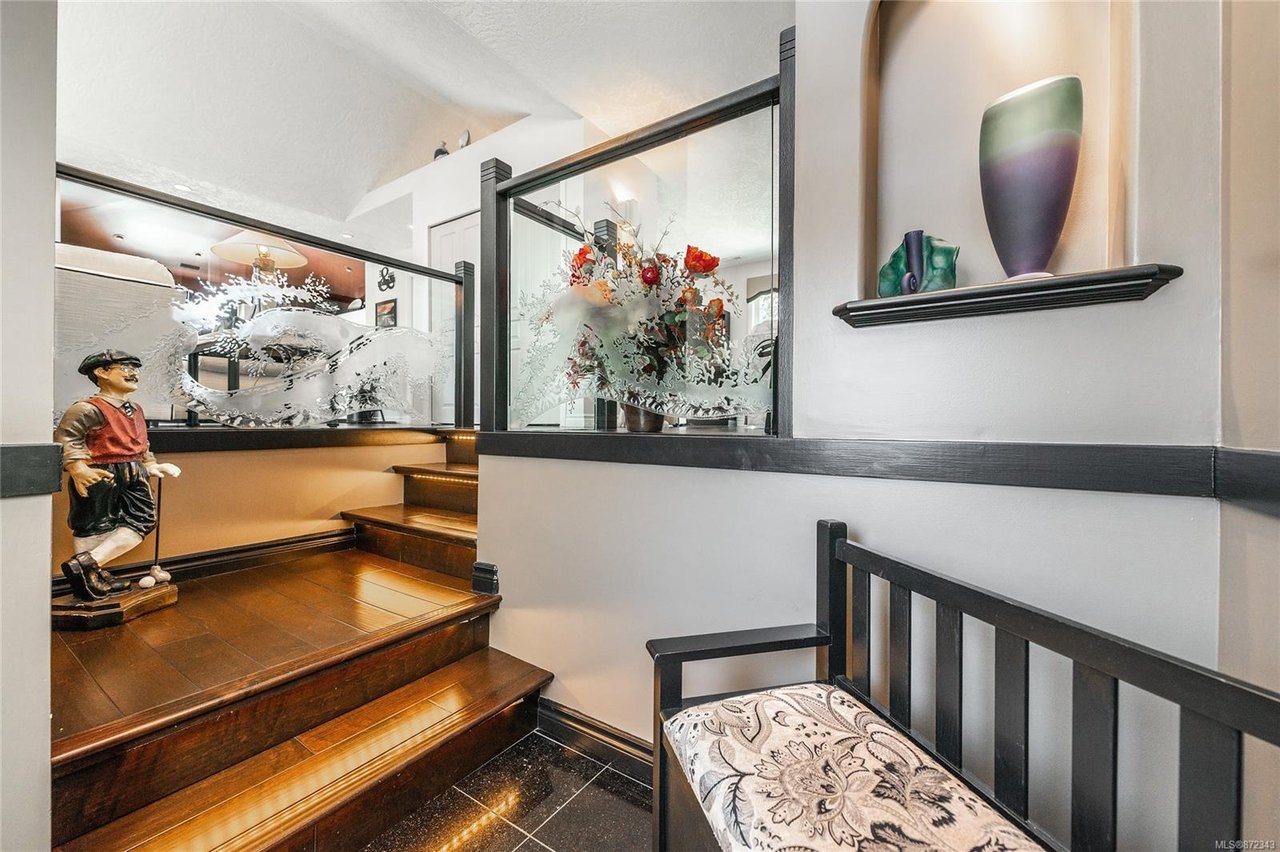 24-108 Aldersmith Pl