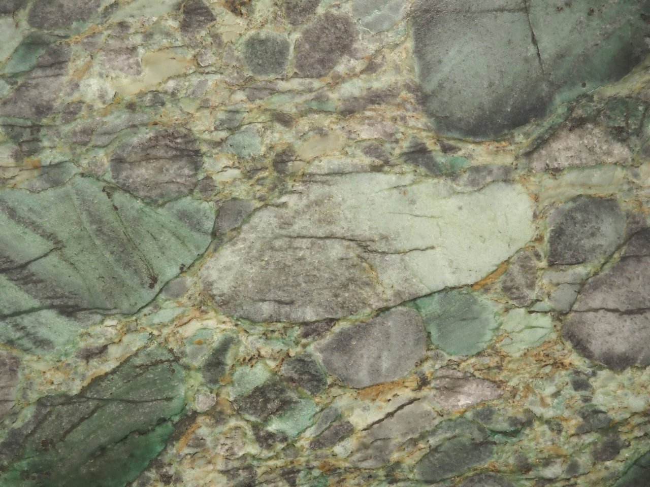 Stone or Clone: Choosing the Right Countertop for the Right Application