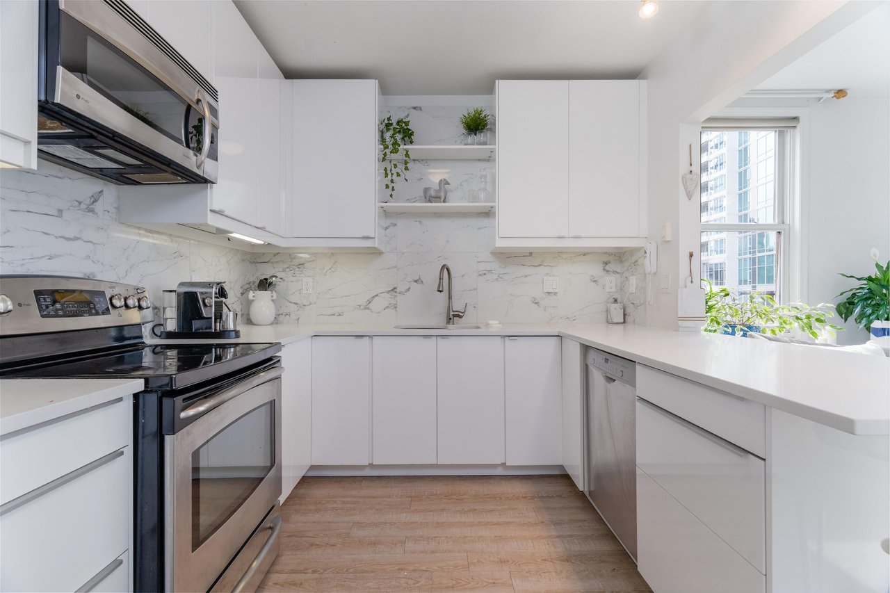 102-108 W Esplanade Ave
