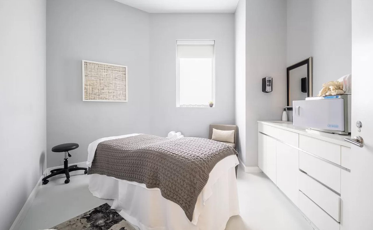 554 West 54th Street, Apt 22-E