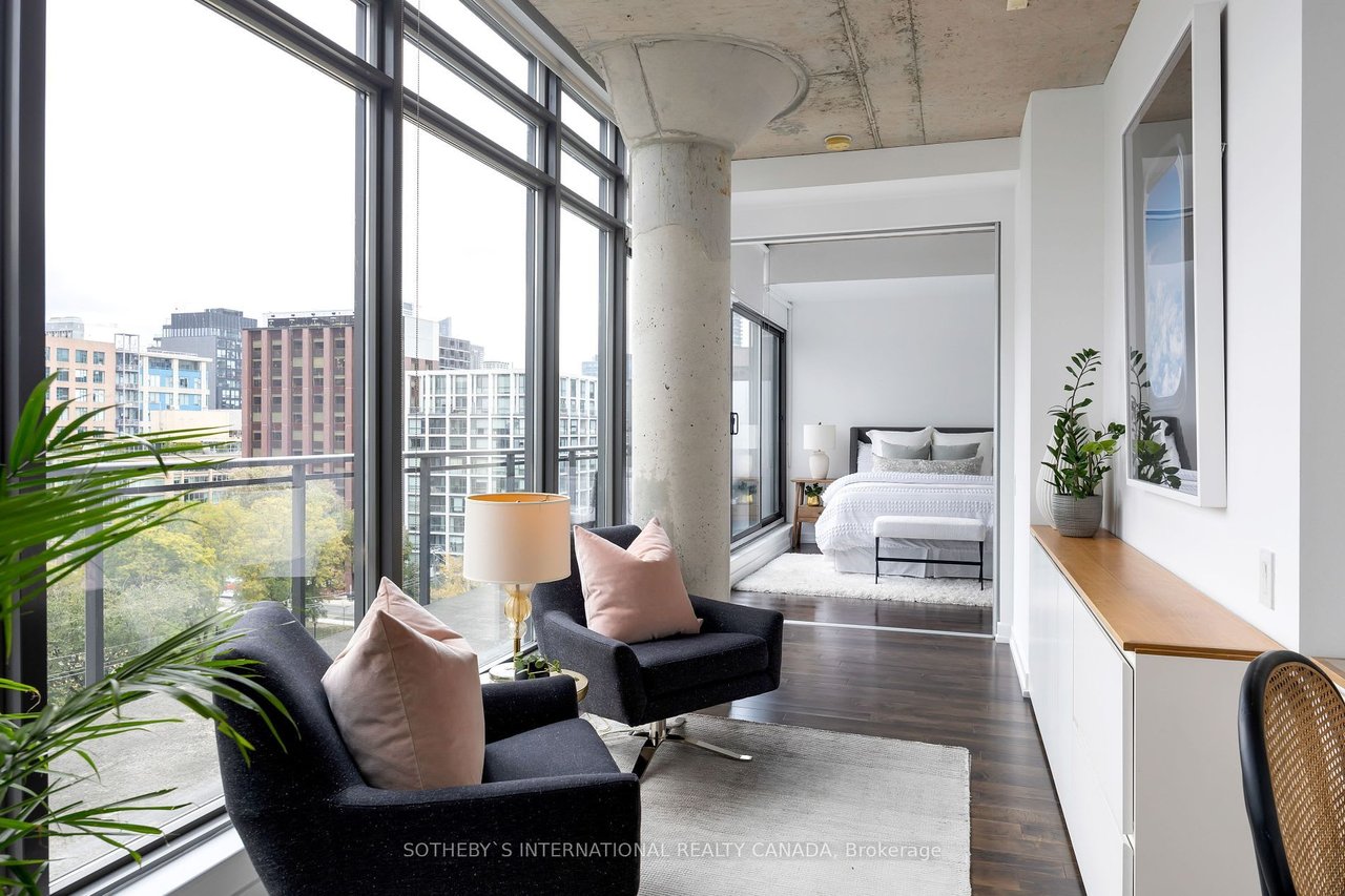 DESIGNER LOWER PENTHOUSE 