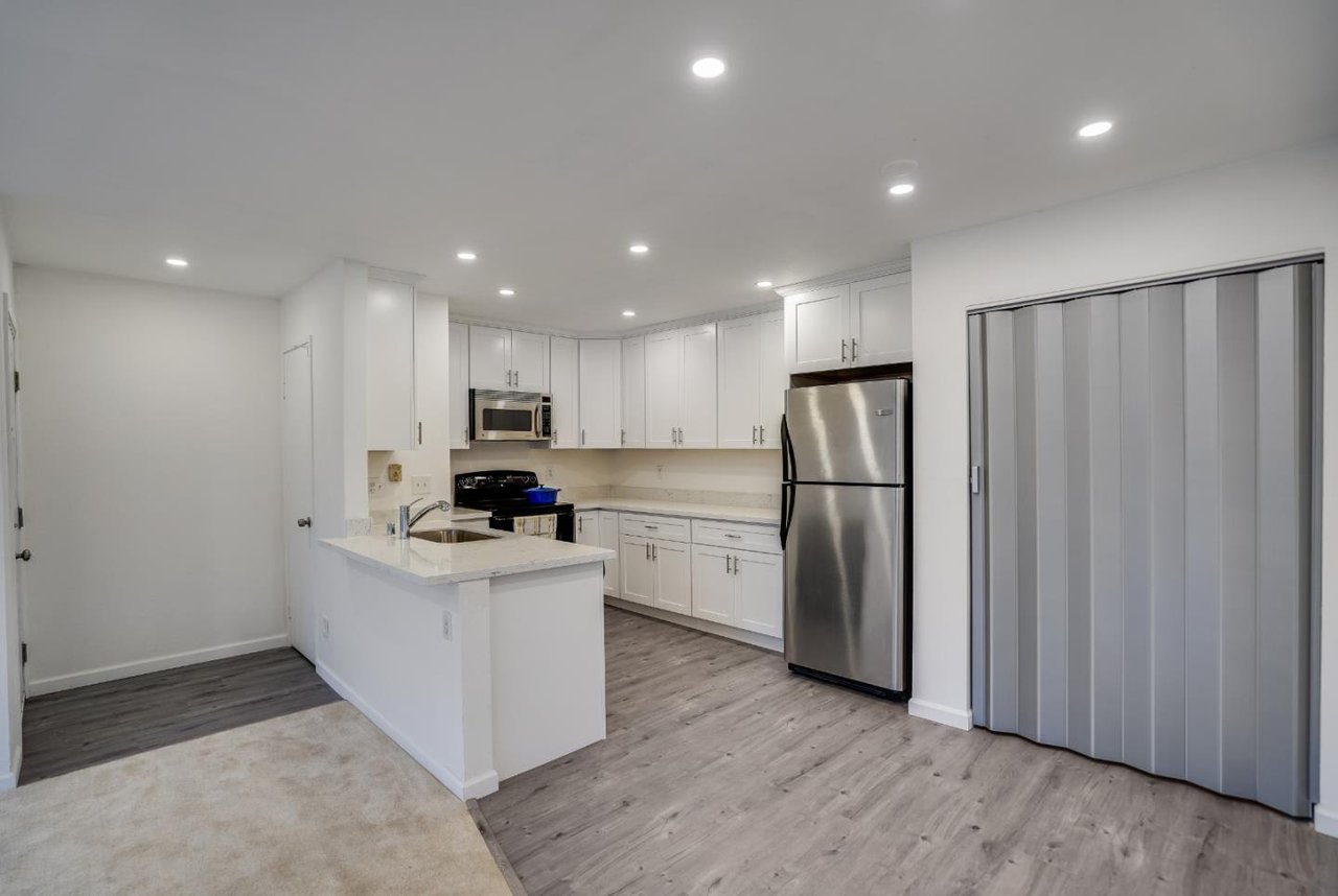 238 Hackamore Common