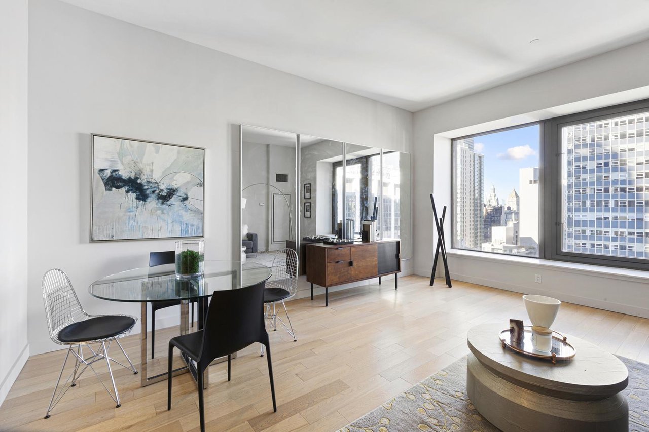 75 Wall Street, Apt 22-NN
