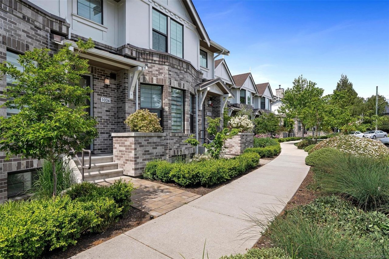1034 Pentrelew Pl