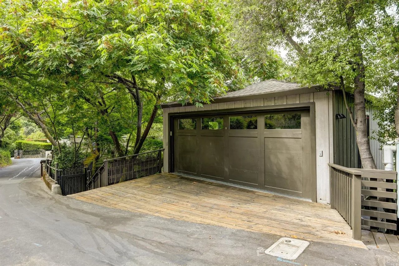 290 Beach Road