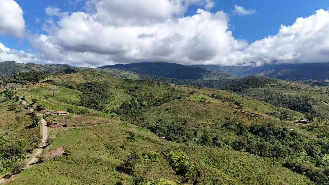 River and Waterfall Ranch, Perez Zeledon, San Jose