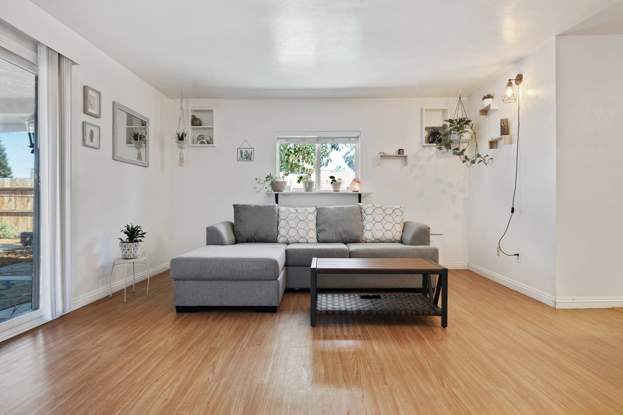 2404 Belvedere Avenue, Bakersfield, CA 93304
