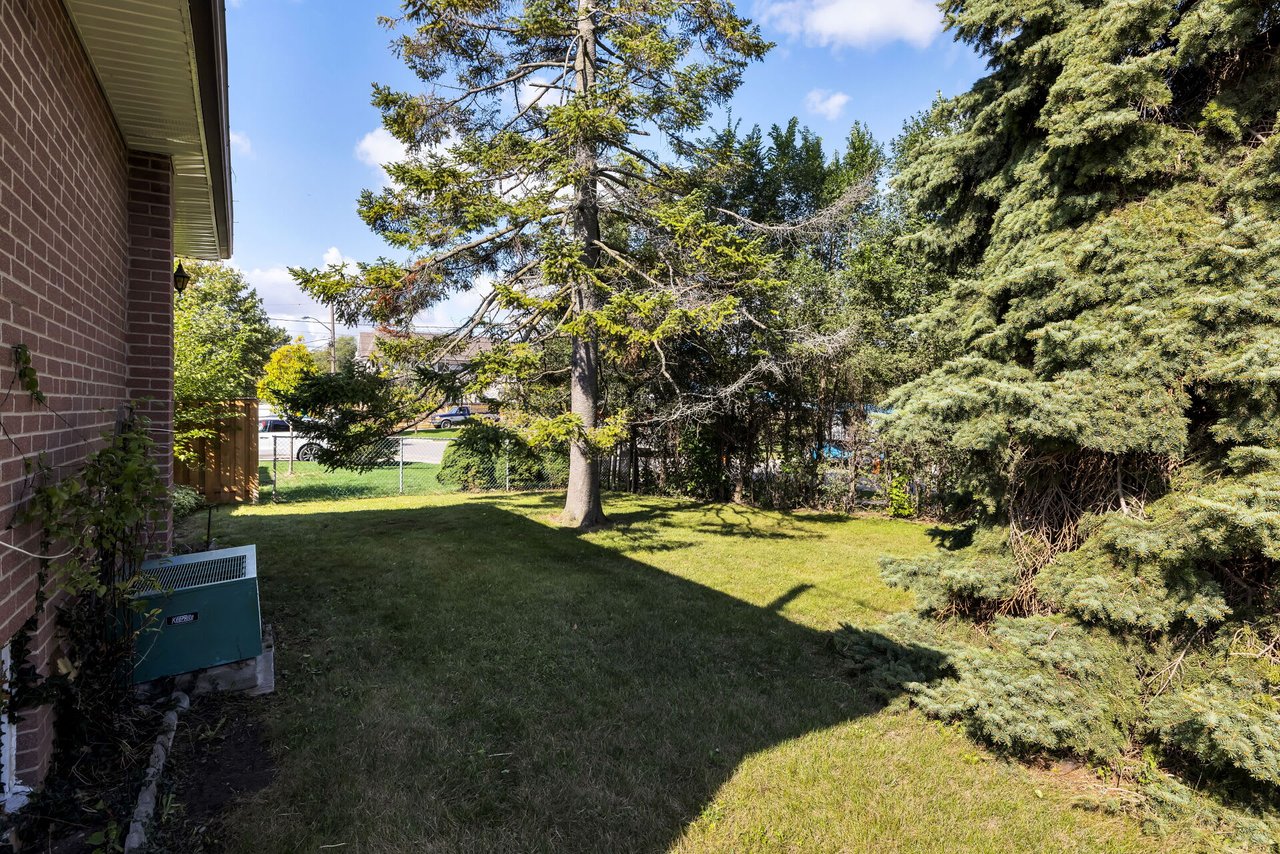 89 Codsell Ave