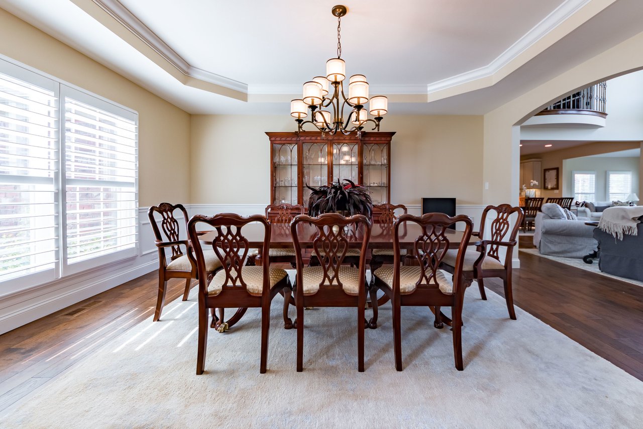 Newer Construction Minutes from Bellerive Country Club