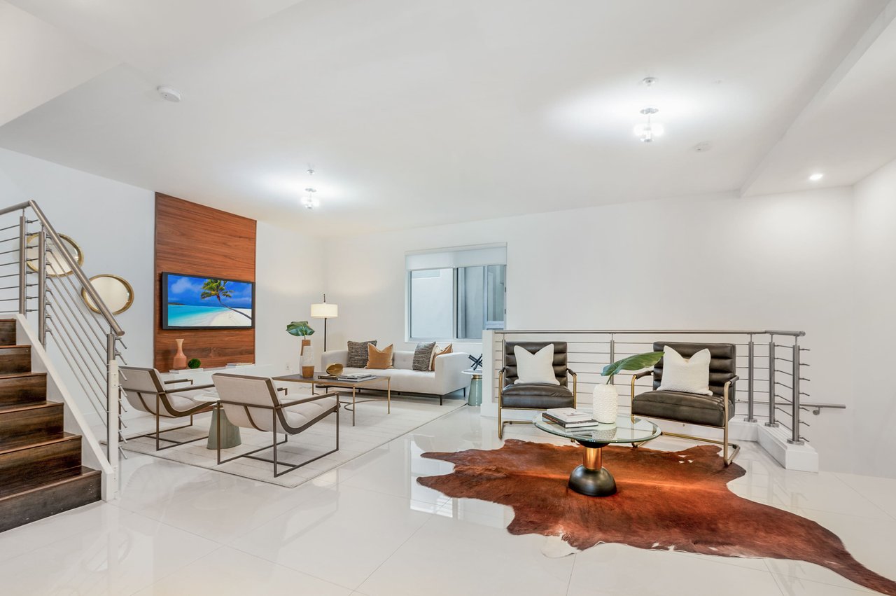 2949 Coconut Avenue # 4