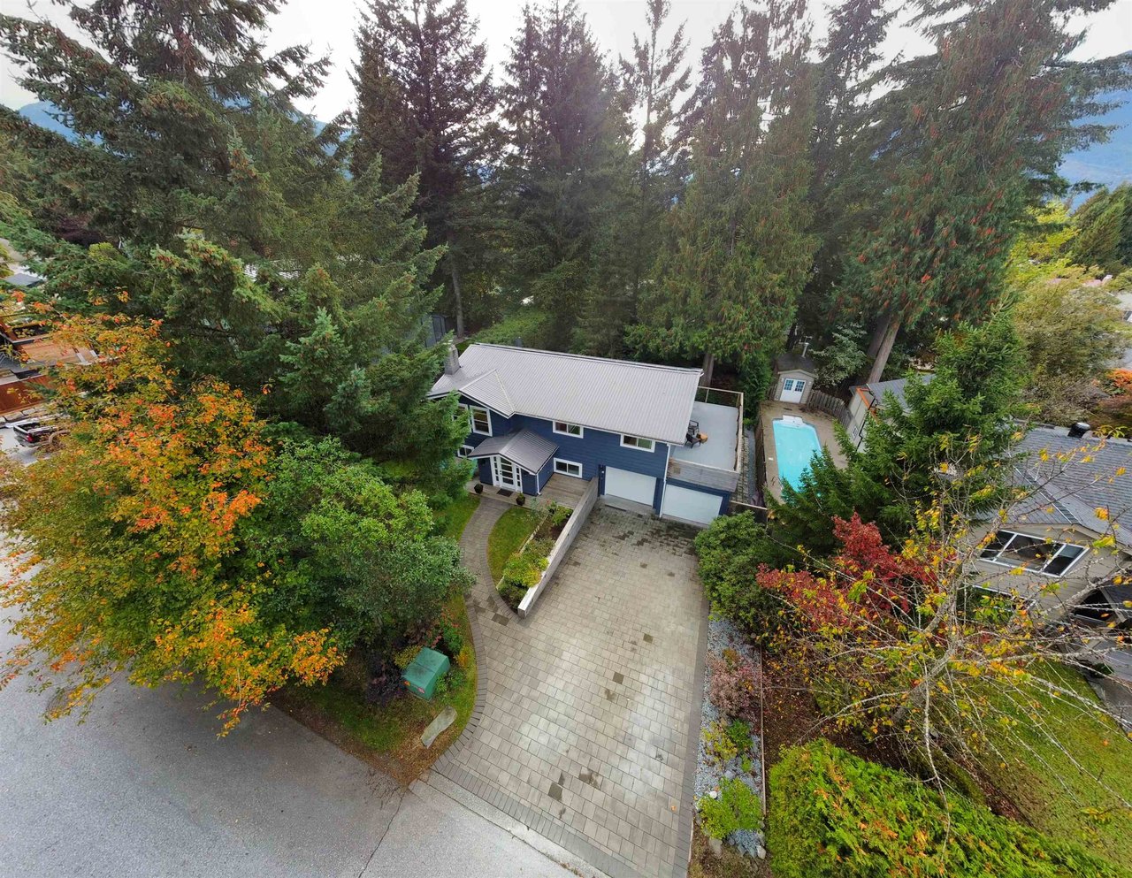 2554 Jura Cres