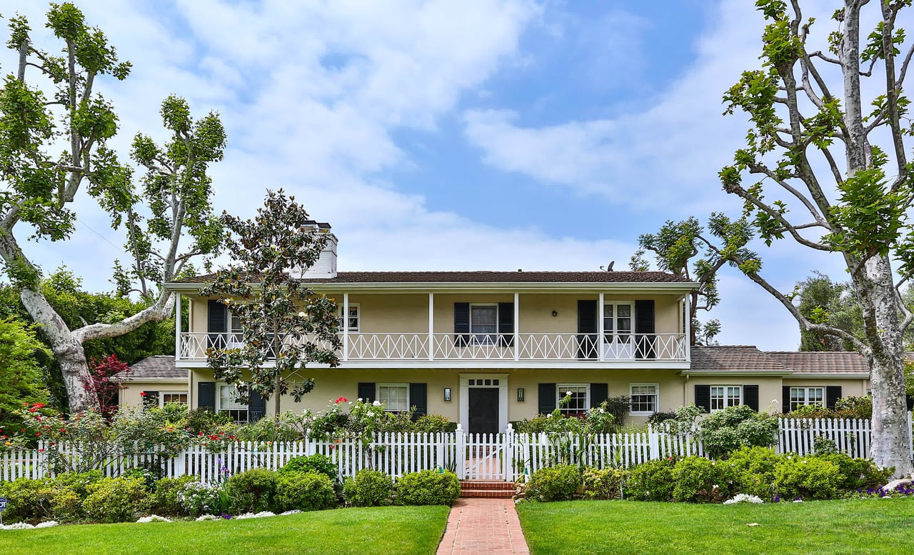 Monterey Colonial in Brentwood