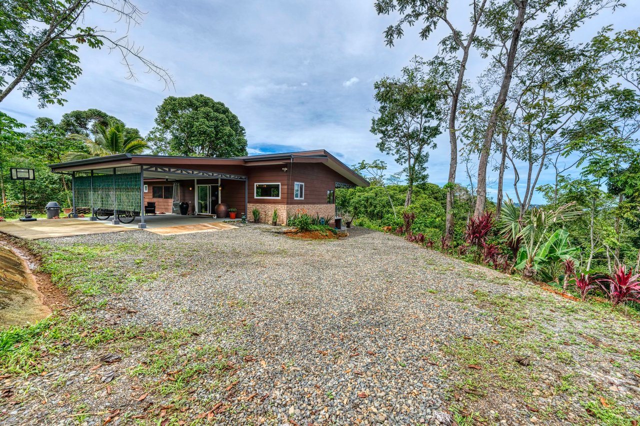 Private Mountain Property for your retirement with Ocean Views