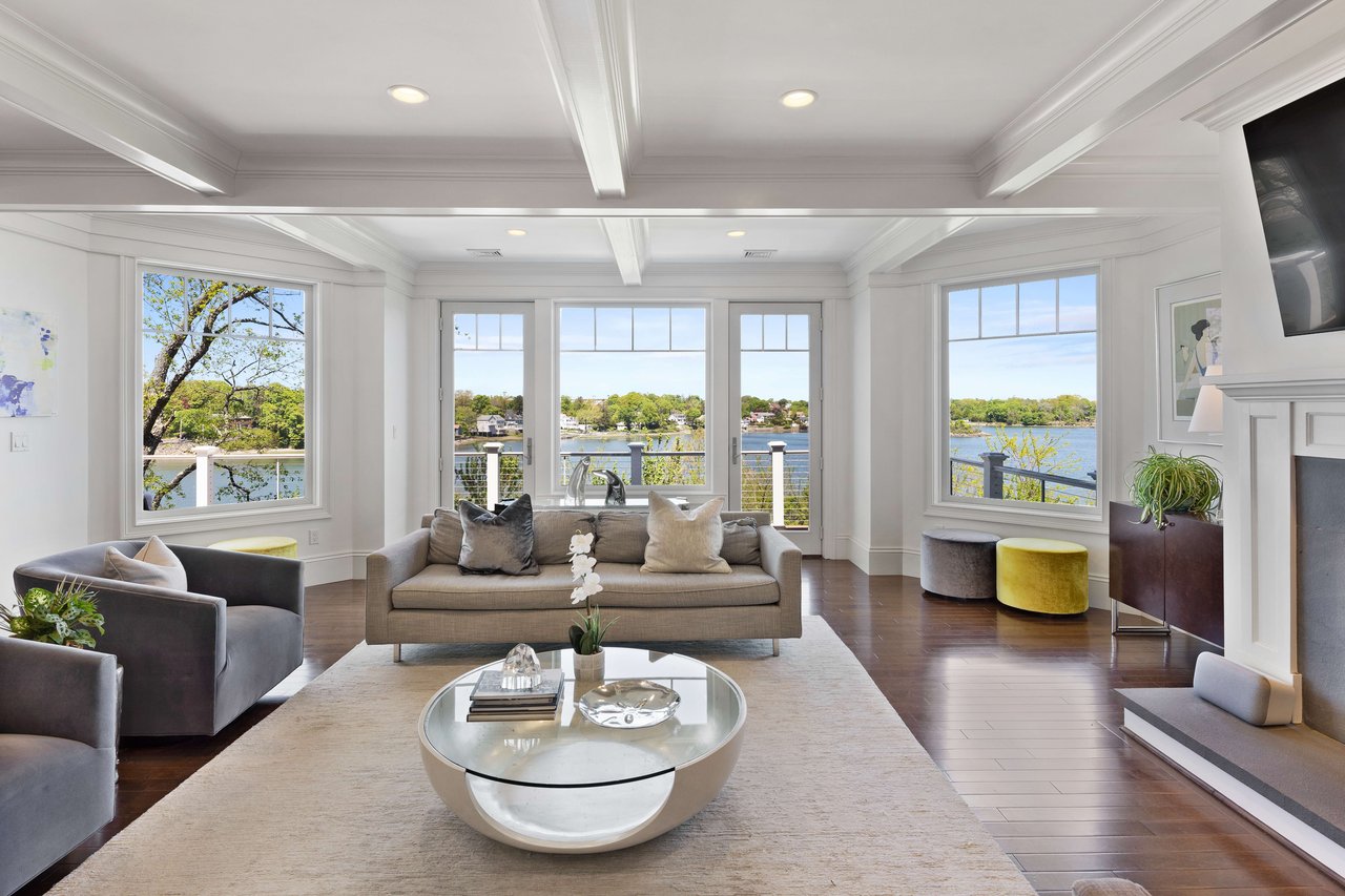 84 Robert Road, Marblehead