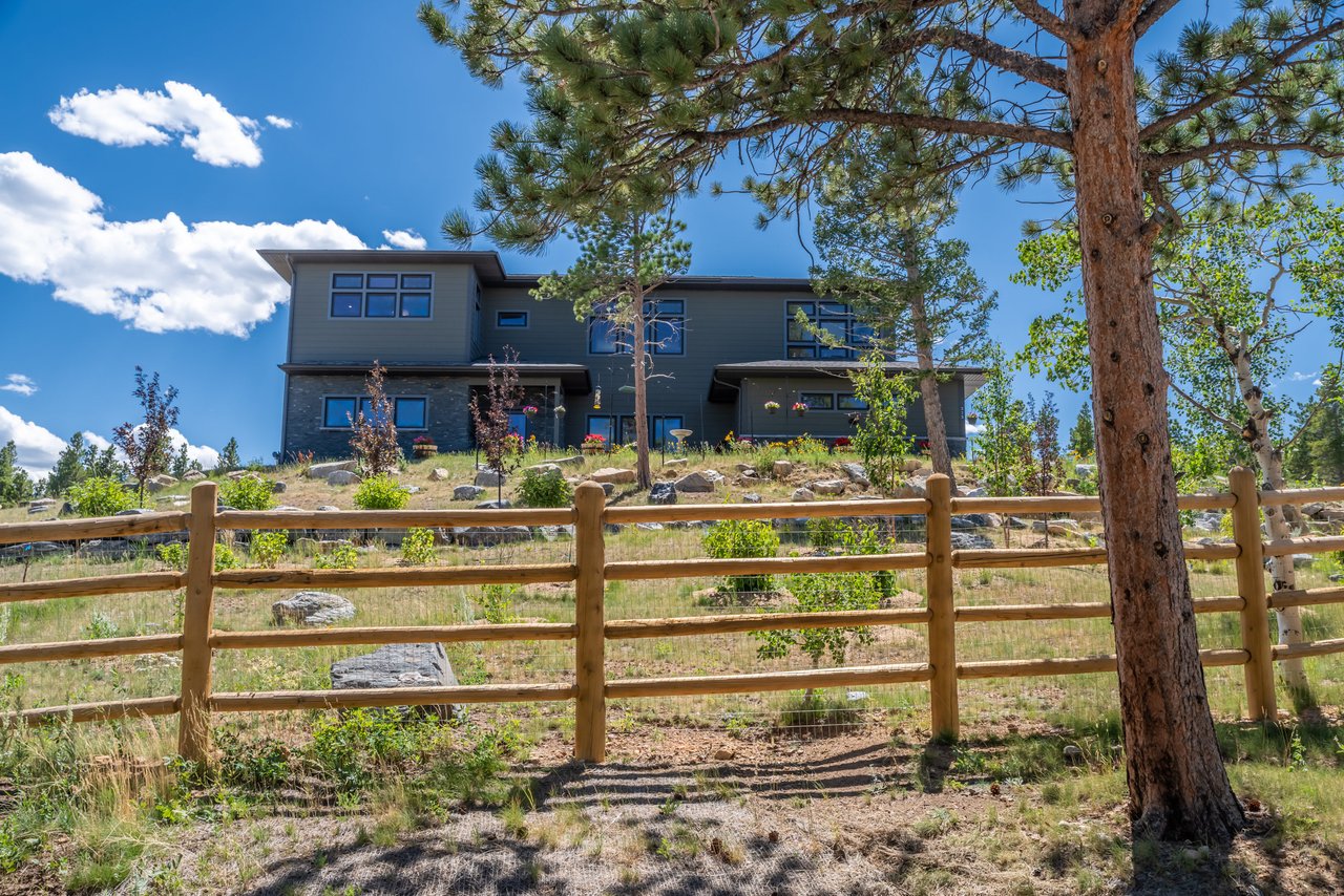 315 Indian Peaks Dr