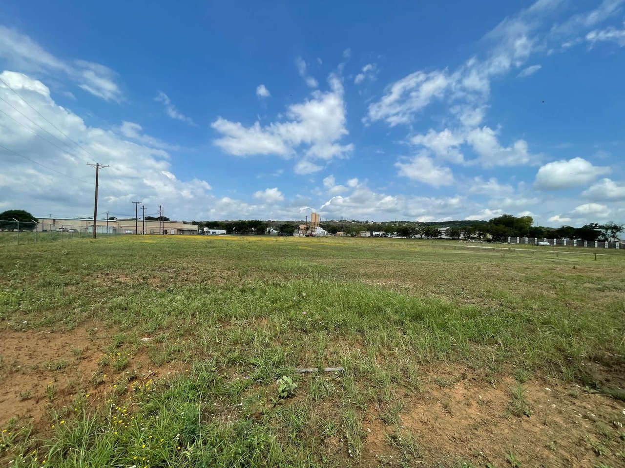 6.1 Acres Kerrville | LANDLORD REPRESENTATION