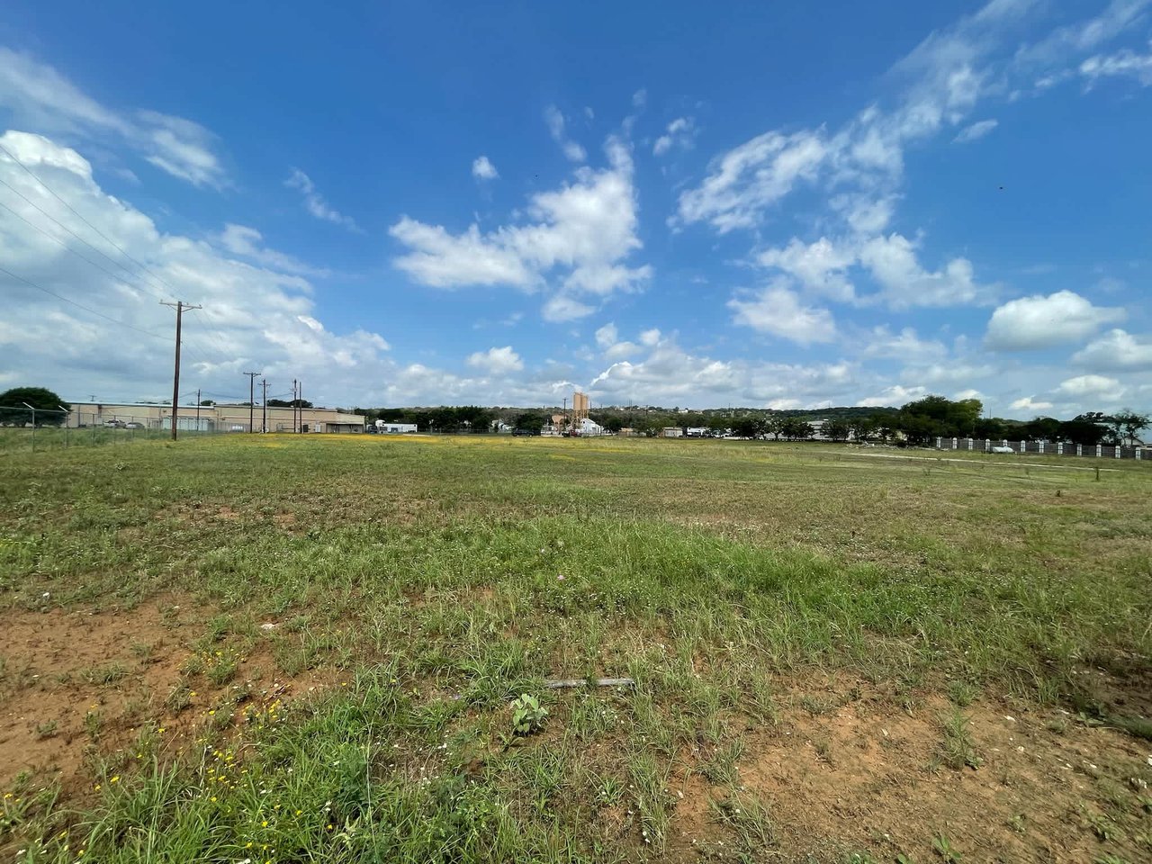 6.1 Acres Kerrville | For Lease