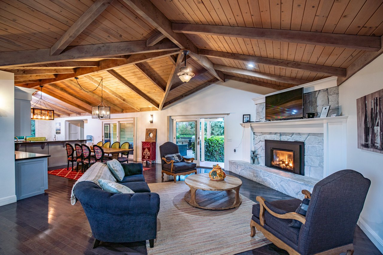 Living Room of Fairfield and Suisun Valley Vineyard Estate | Carmen Gray Team Luxury Listing