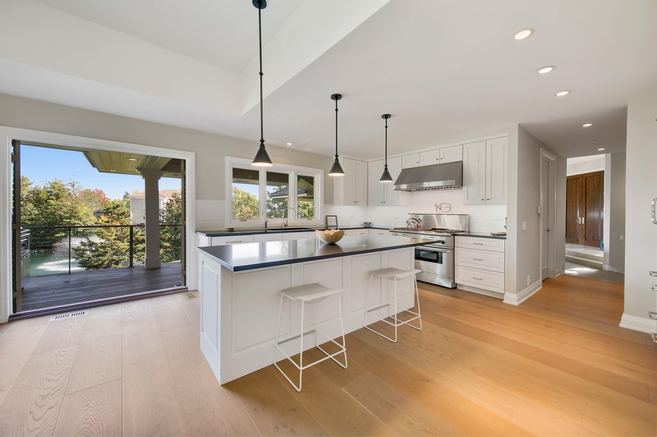 This Spectacular Home Exudes An Upscale Lifestyle With Modern Clean Lines