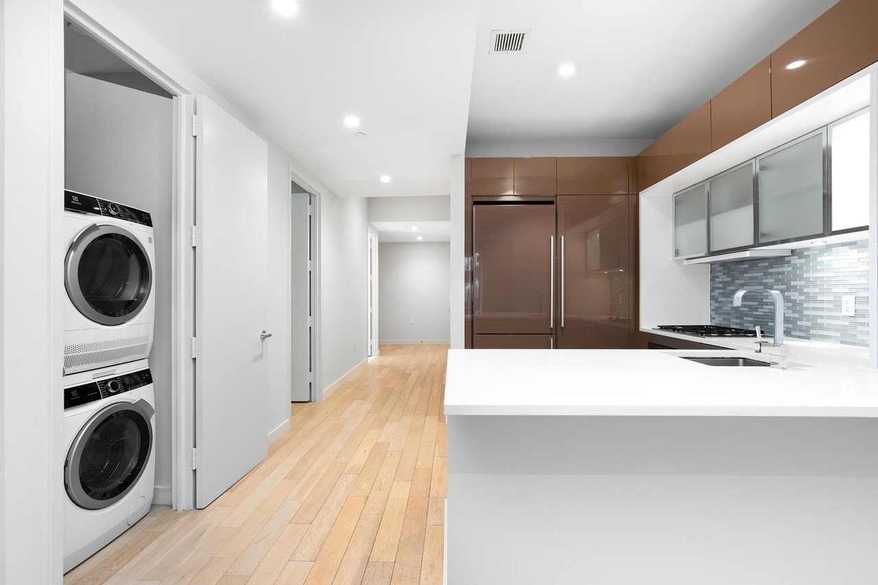 75 Wall Street, Apt 19-R