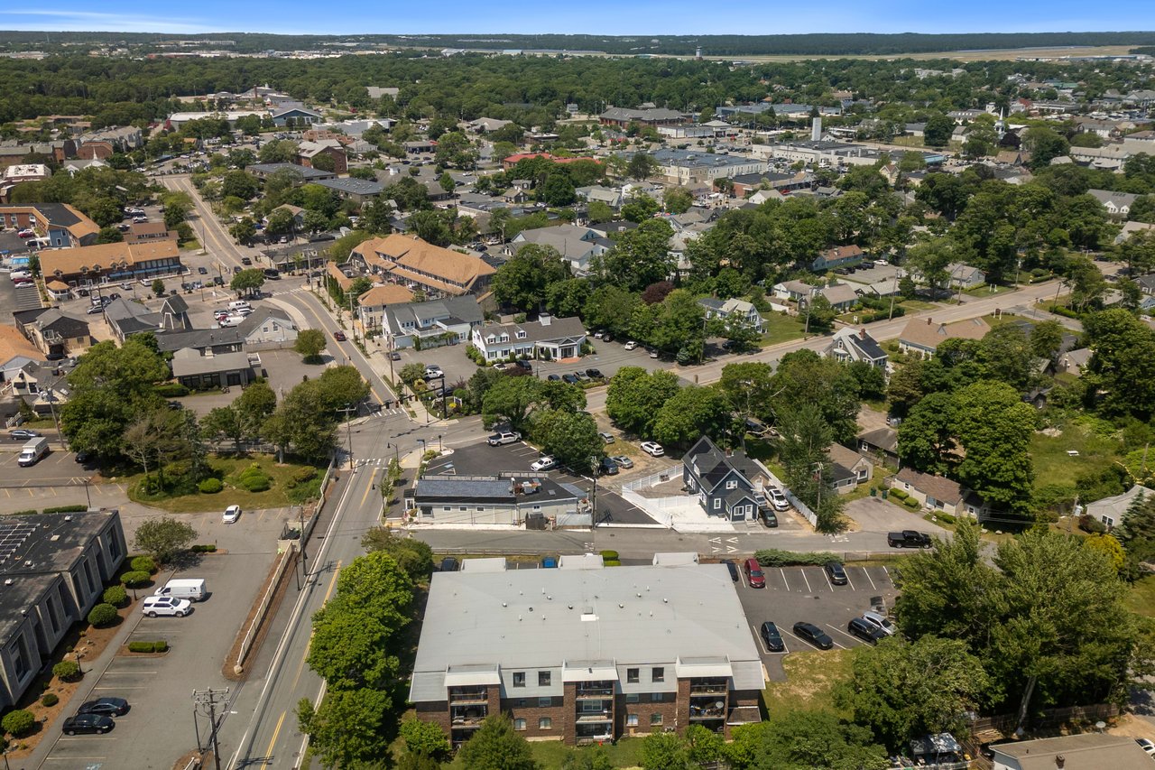 Convenient Hyannis Condo 