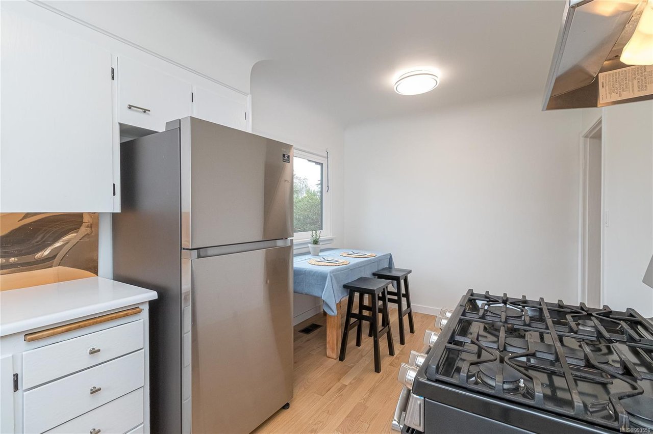 1867 Neil St, Saanich