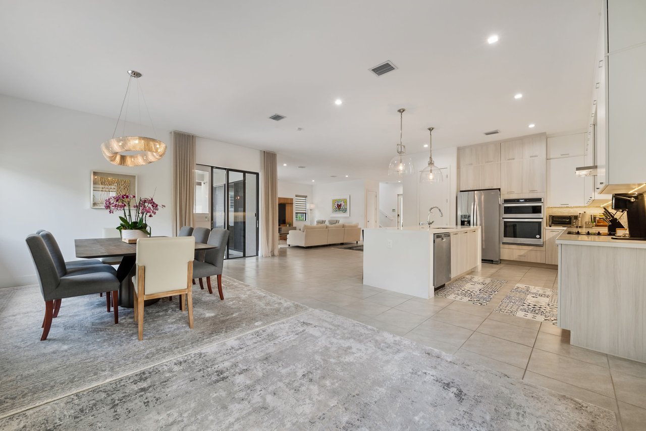 8118 NW 46th Terrace