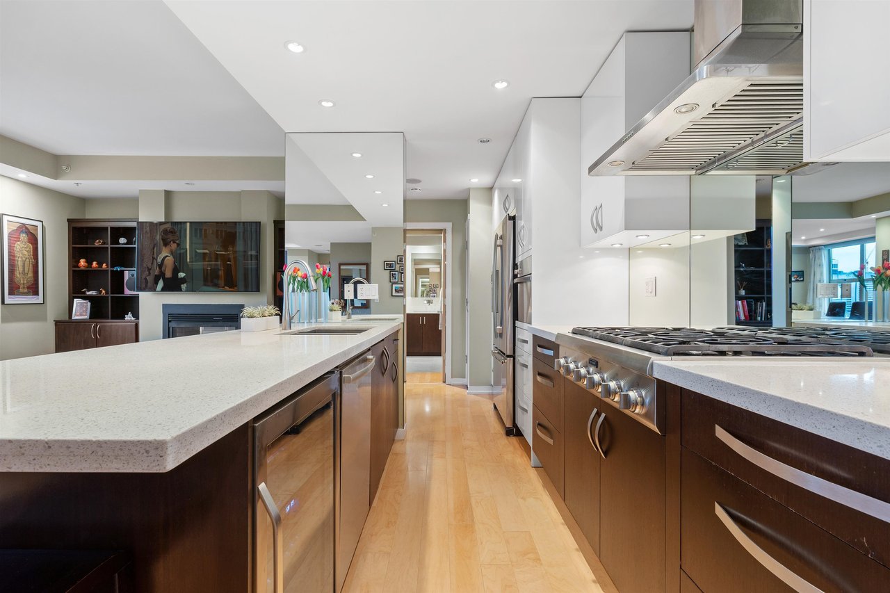 3003-969 Richards Street, Vancouver