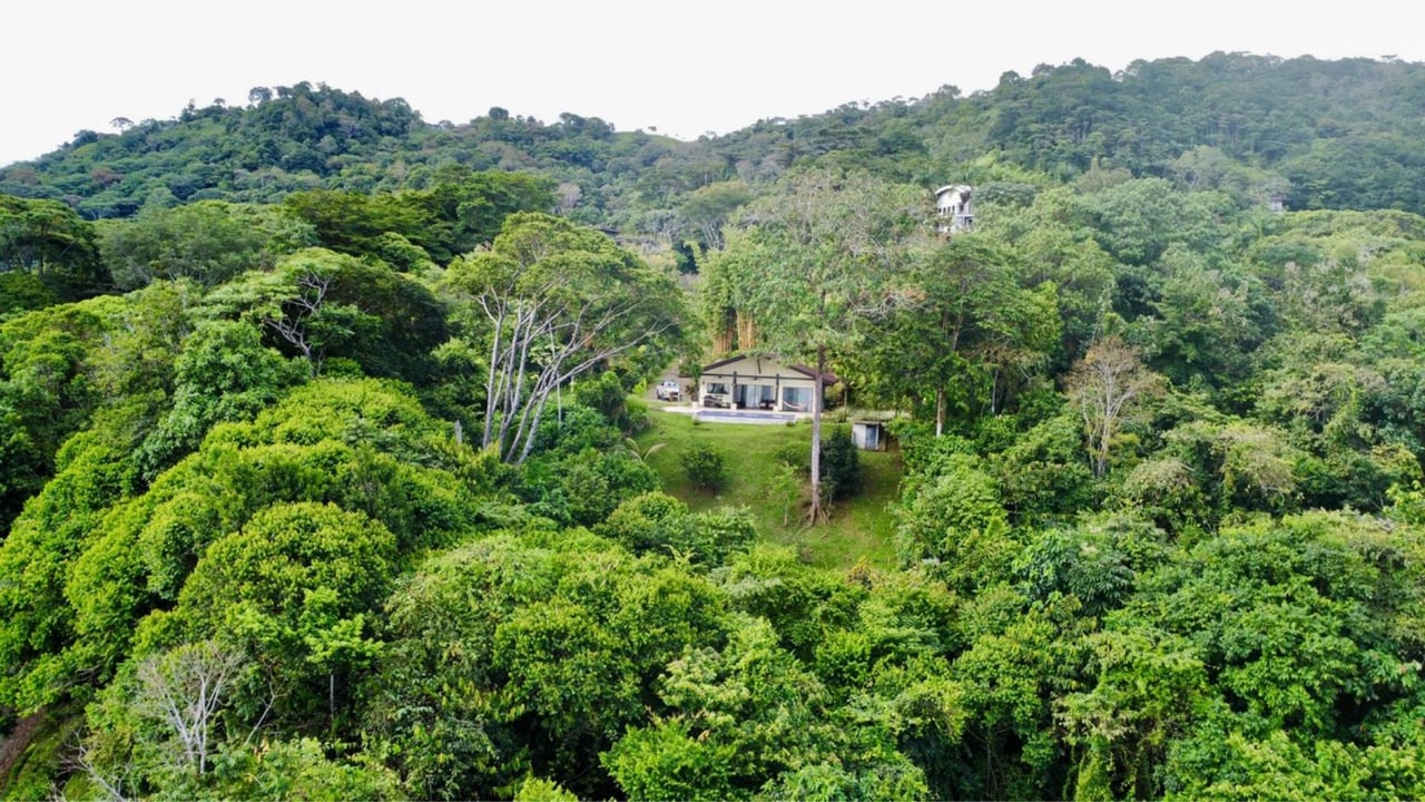 Whale Tail View Home, Dominical, Puntarenas