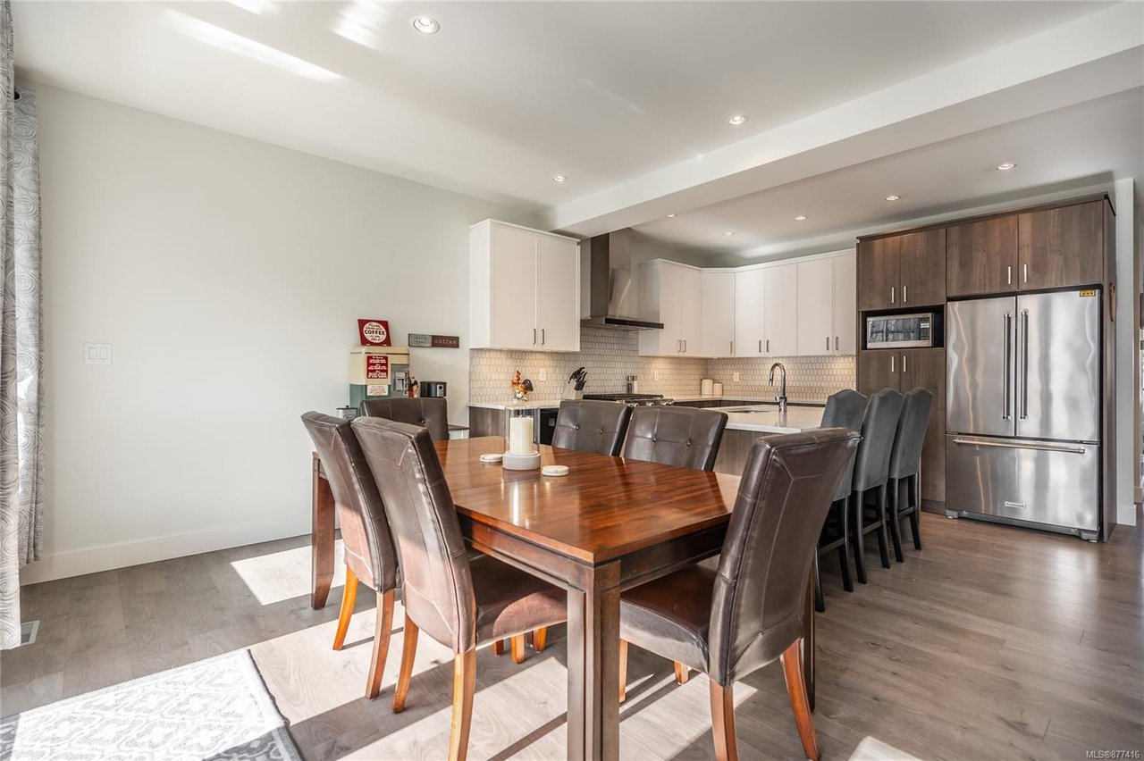 3535 Paperbark Cres