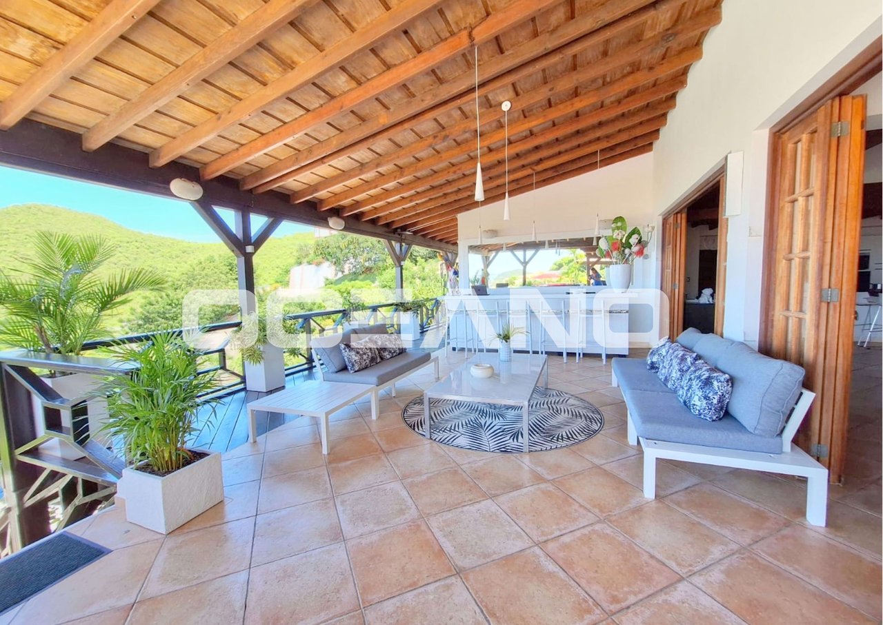 Villa 5 bedrooms with exceptional panoramic view + studio