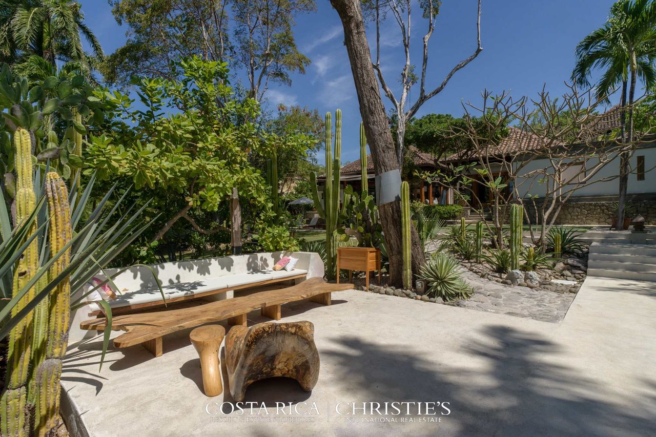 Villa Serena – Oceanfront Luxury Villa 