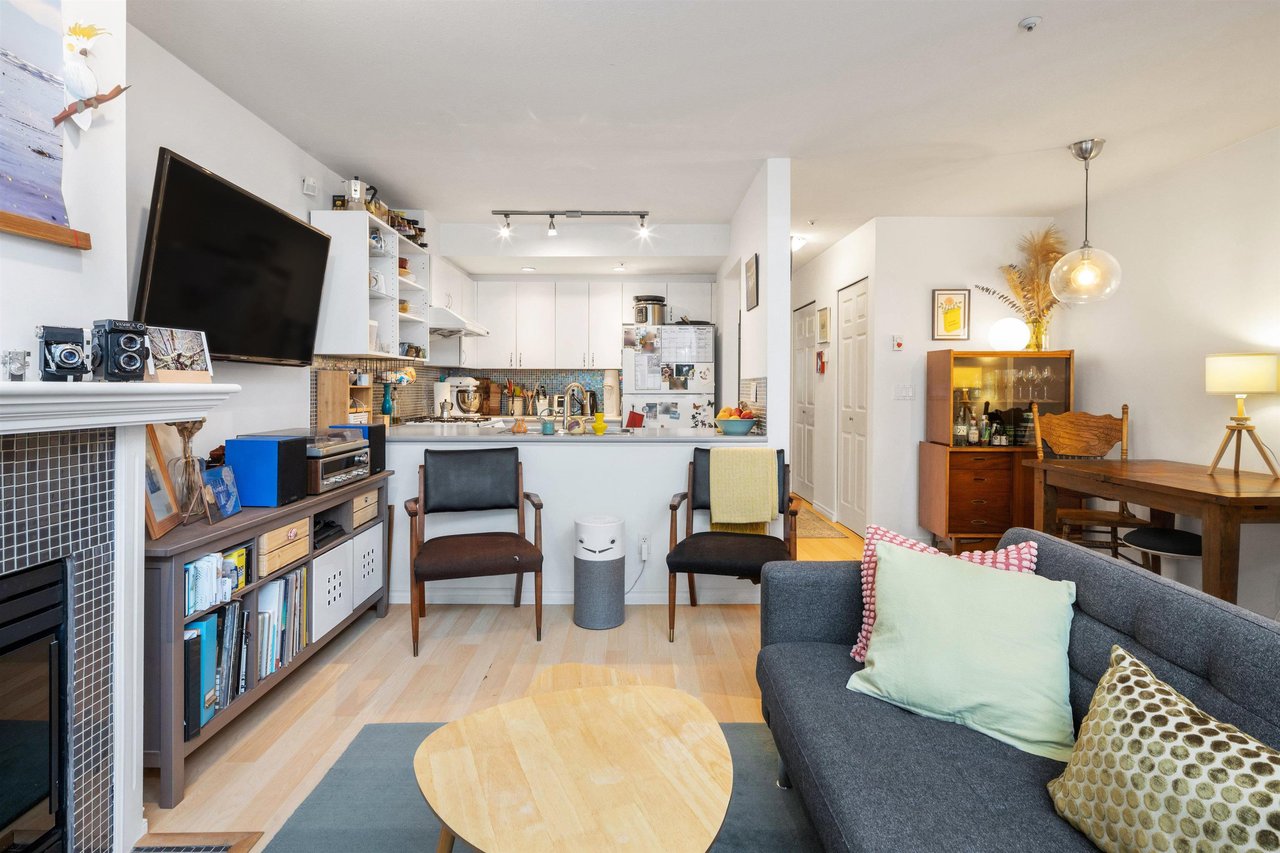 35-1385 W 7th Ave