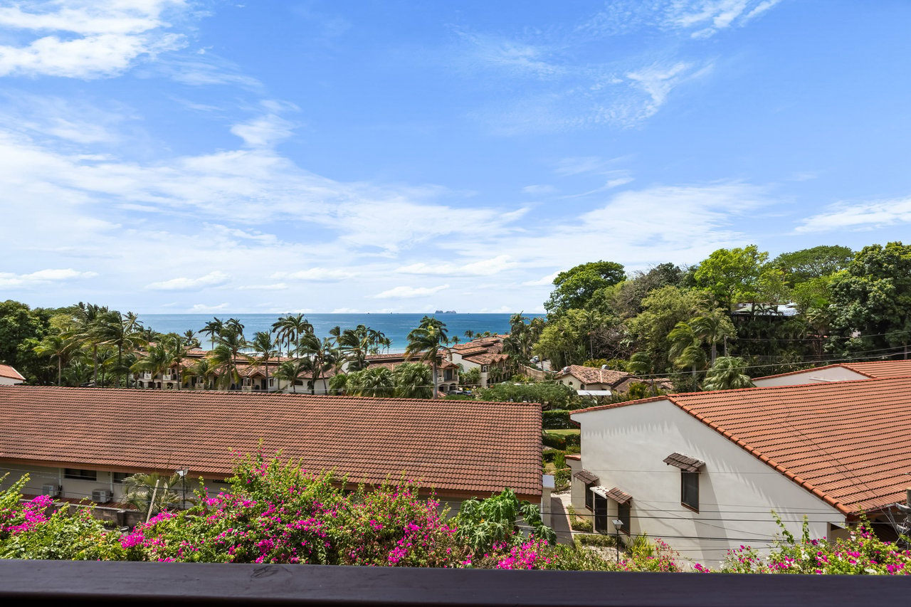 Gated Tropical Villa with Guest House, Flamingo, Guanacaste