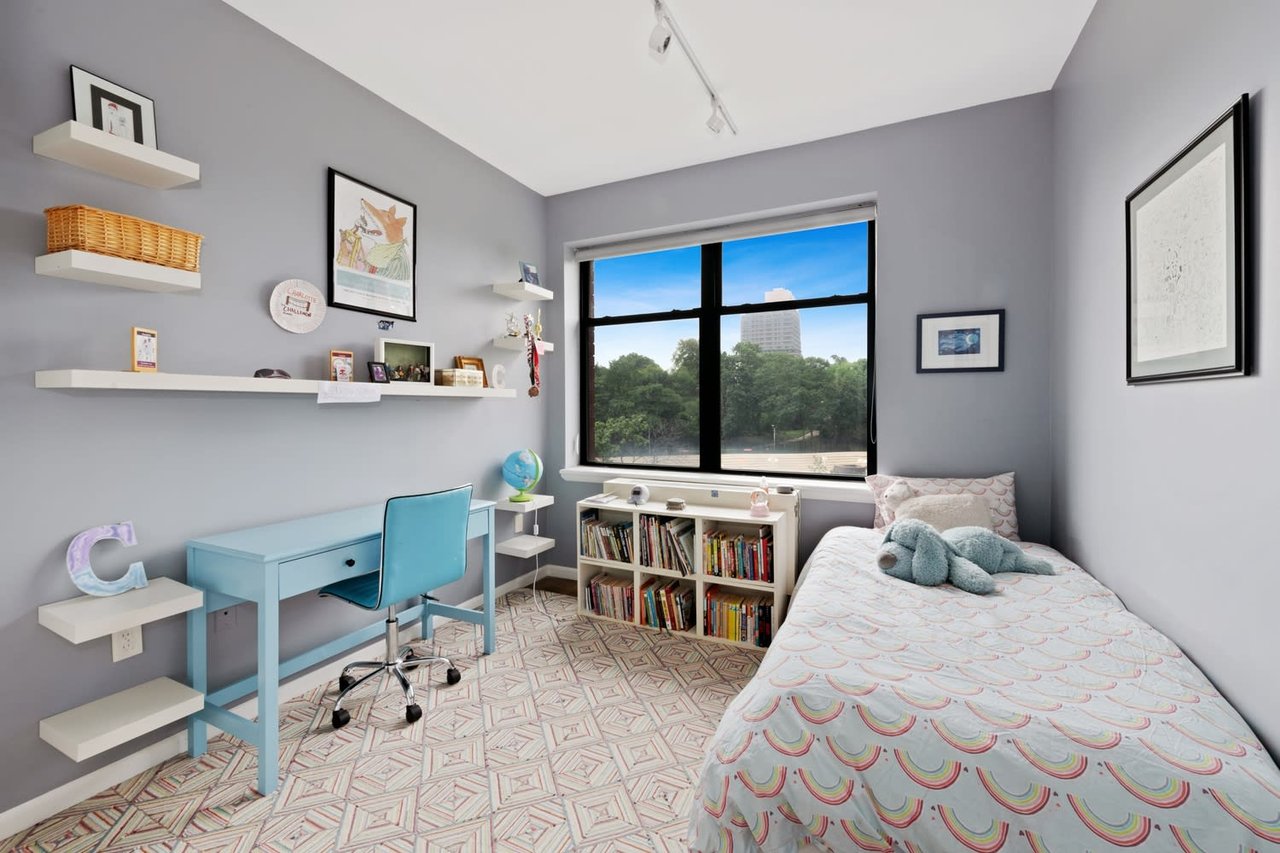 2002 5th Avenue Unit: 6-B